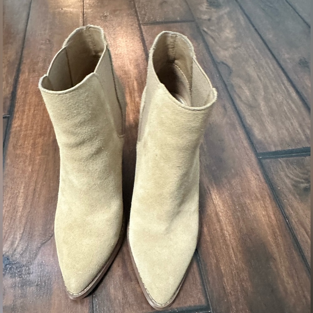B.P. Block heel tan suede bootie 6.5
